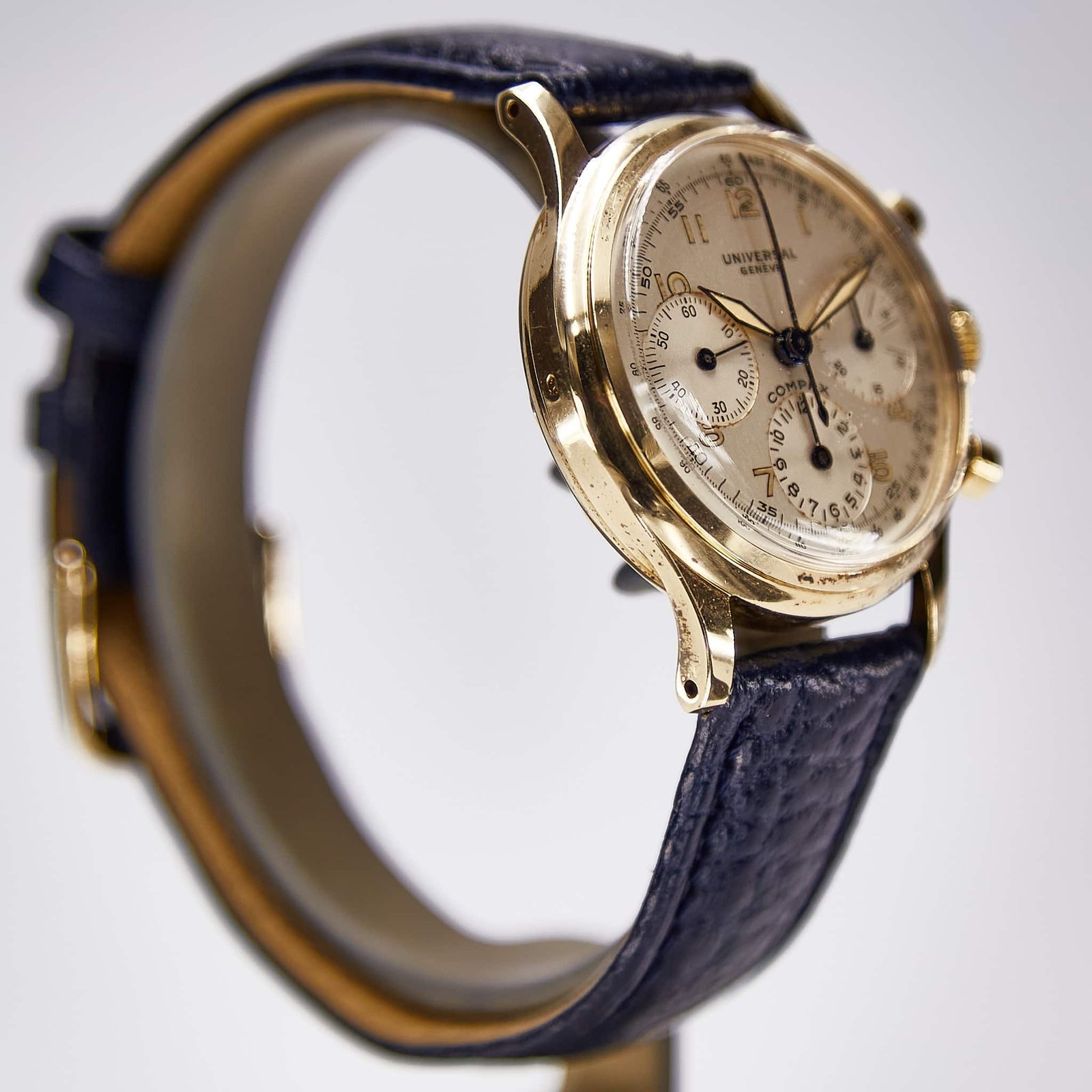 Universal Genève Compax Chronograph (52215) - Image 2