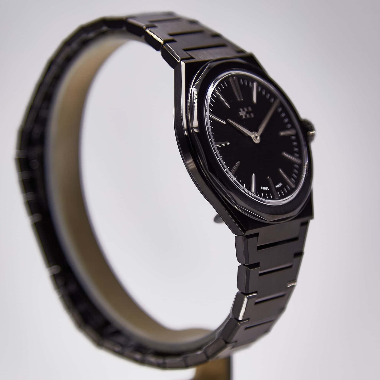 Christopher Ward Twelve 660 (C12-38H2H1-SK0K0-B0) - Image 2