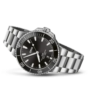 Oris Aquis Date (01 733 7787 4154)